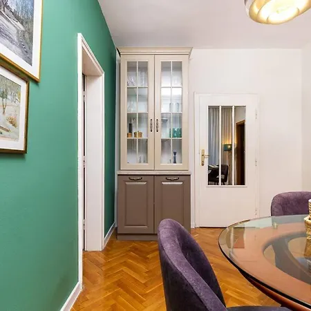 Apartment Family Fuzzy Muzzy 2 Bedrooms Mu *